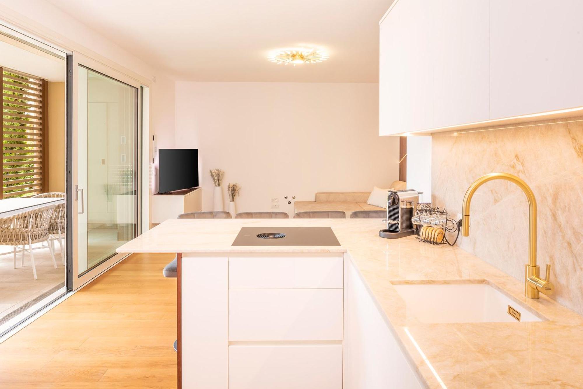 Lifestyle Apartments Dante Bardolino Exterior photo