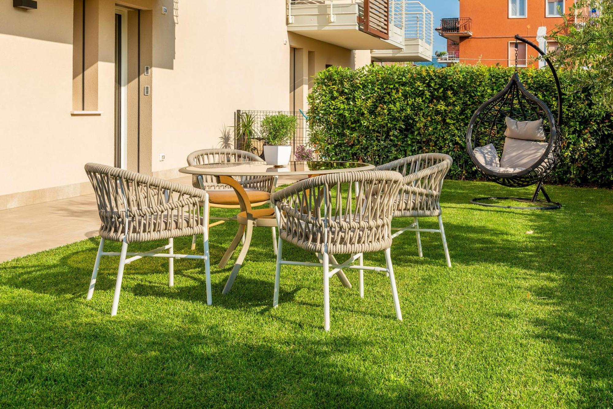 Lifestyle Apartments Dante Bardolino Exterior photo